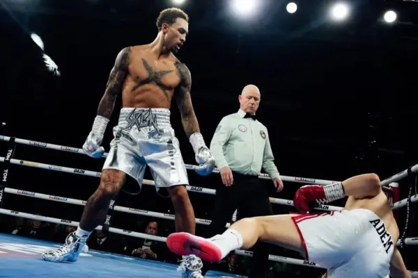 Zatímco ničil soupeře v ringu, vykradli mu dům. Vzali i pás, divil se šampion