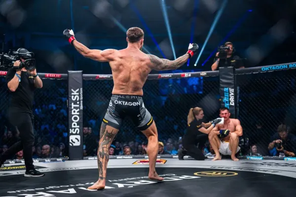 Zraněný český ranař po bitce padl. Zhroutily se mi sny, vykládal po porážce