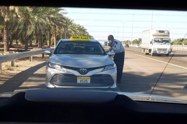 Ztracení taxikáři v Abú Dhabí. Jak si česká výprava užila a zaplatila nečekaný výlet na MS