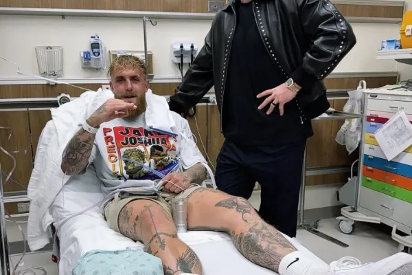 Zuby pryč a nová titanová čelist. Paul ukázal stav po operaci